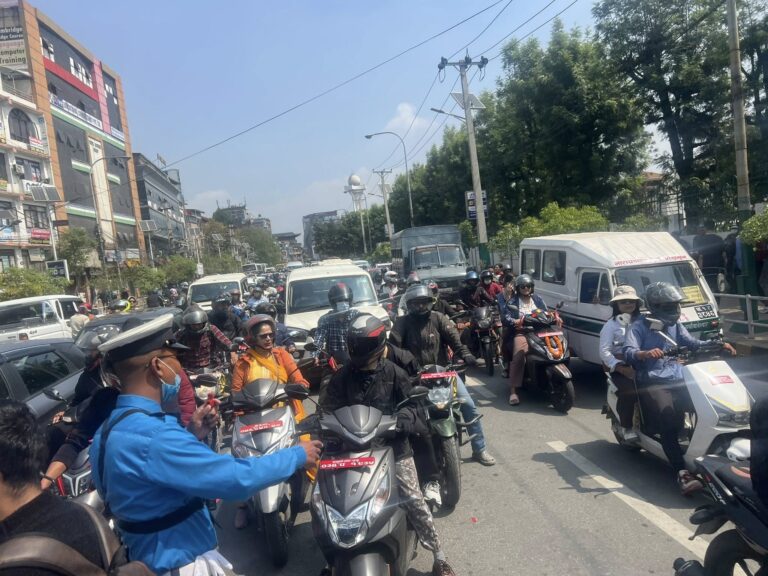 १९ दिनदेखि आन्दोलनमा शिक्षक, राजधानीमा यातायात व्यवस्था अस्तव्यस्त बन्दै